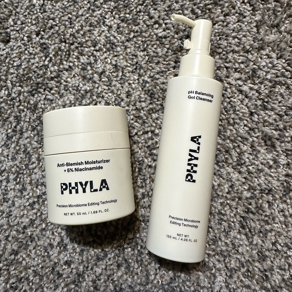 Phyla Skincare Set - Moisturizer and Cleanser